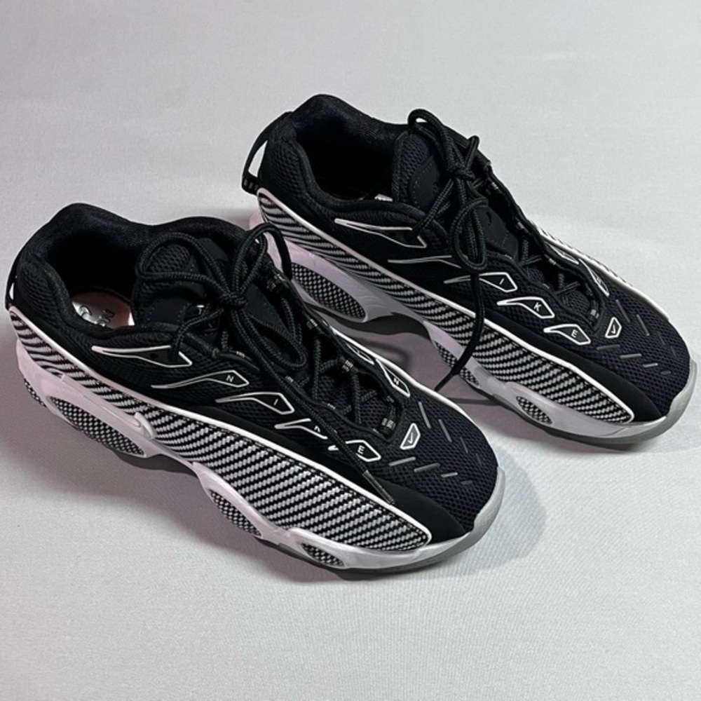 Nike Unisex NOCTA Glide Black and White Size 6M /8W